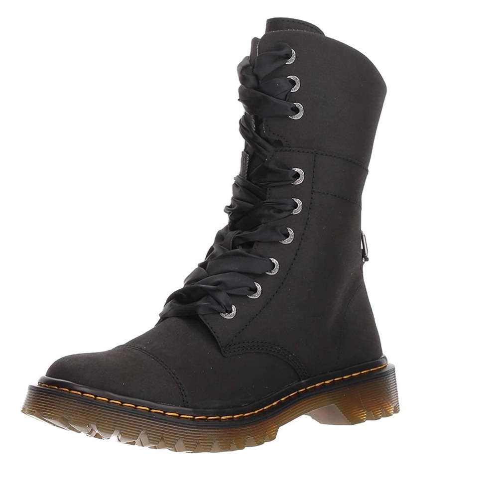Dr. Martens Yuba Ribbon Boot NWT Size 10 + laces
